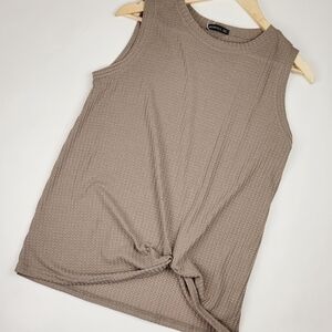 Miholl sleeveless casual twist knit top